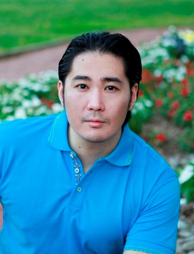 Wayne Hu 20 thin cropped.jpg